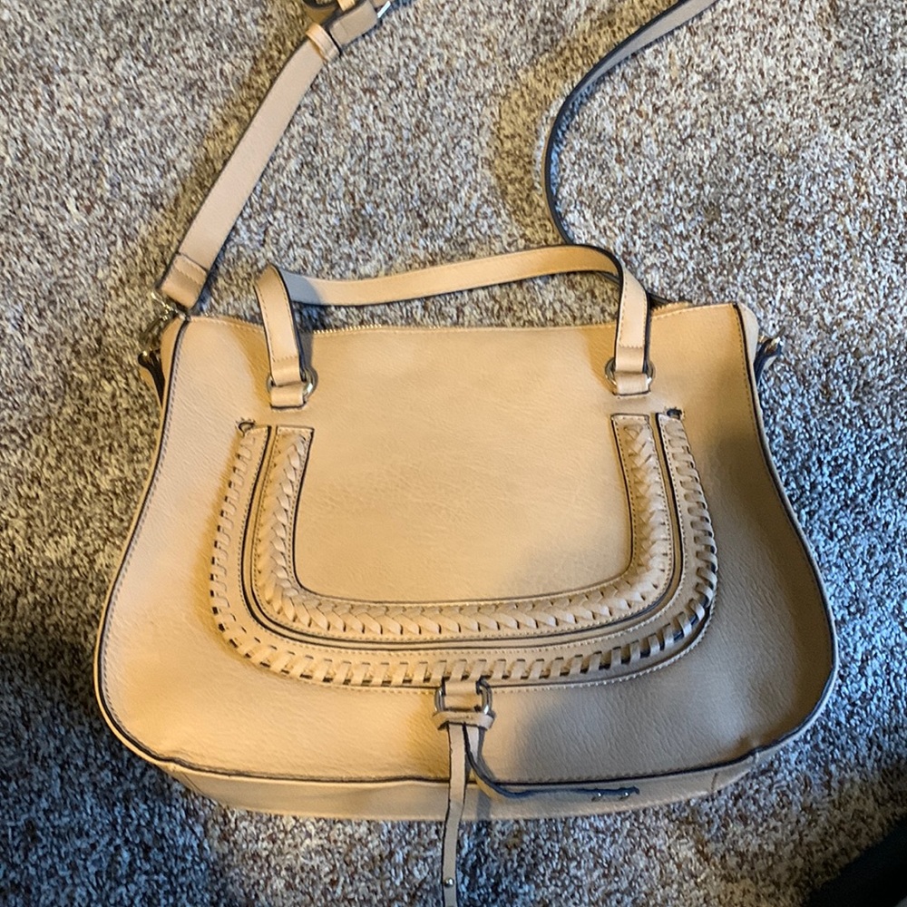Excellent used condition crossbody purse